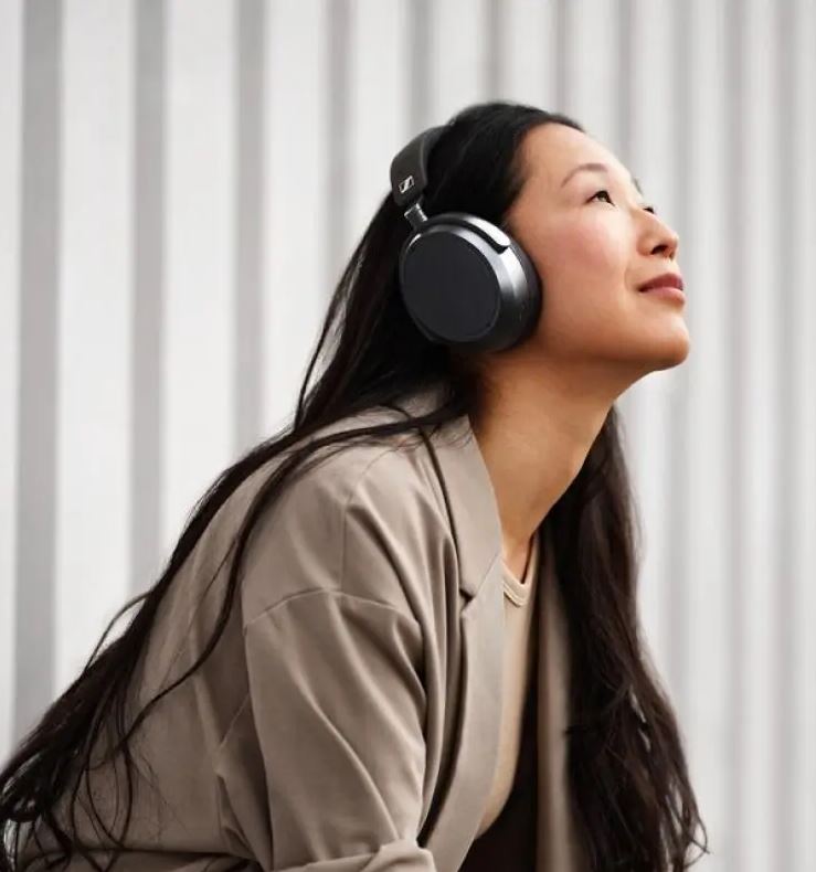 Sennheiser Momentum 4 Wireless Headphone Sennheiser Momentum 4 Wireless Headphone